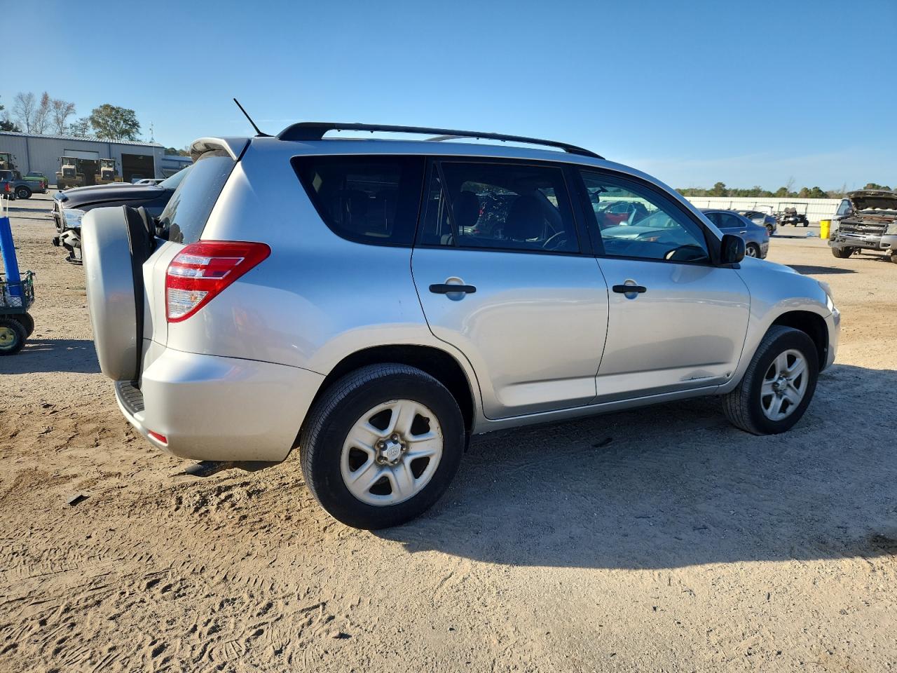 Toyota RAV4 Image 4
