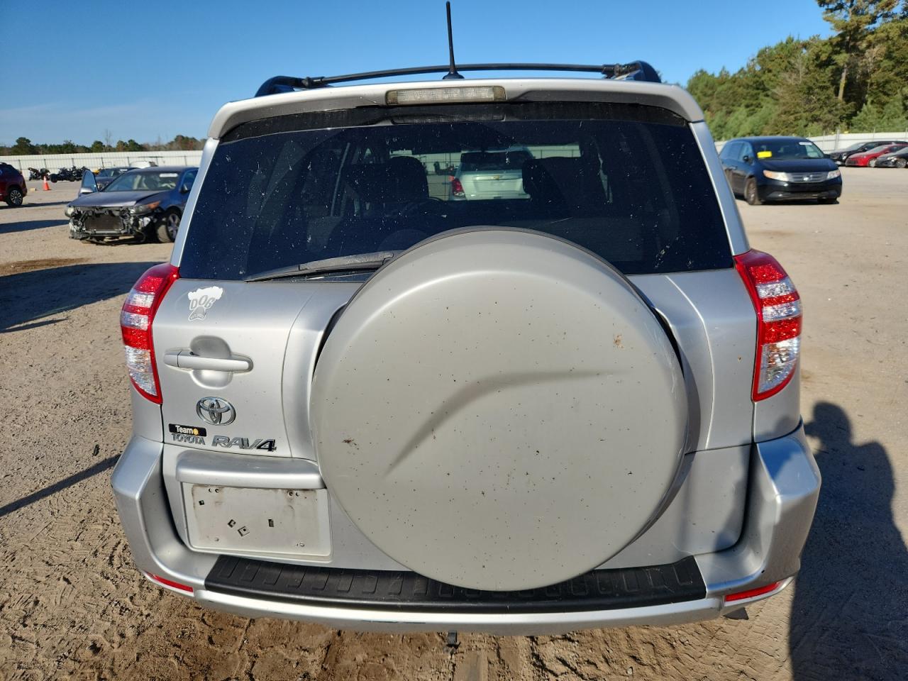Toyota RAV4 Image 12