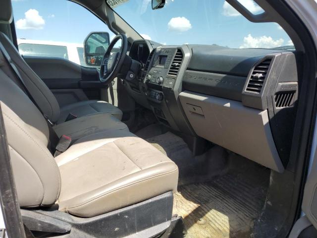 Ford F-550 Super Duty Image 7