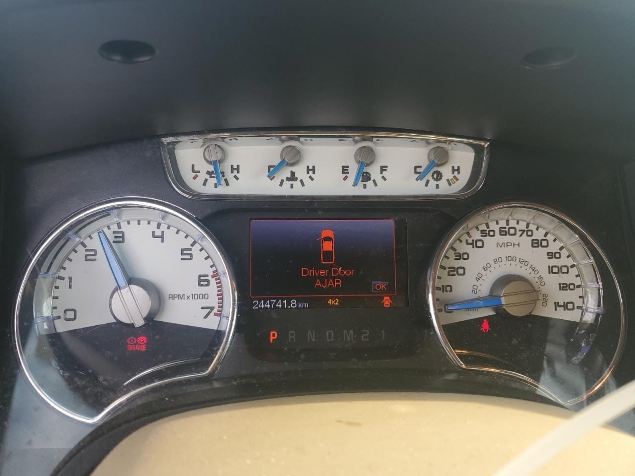 Ford F-150 Supercrew Image 9