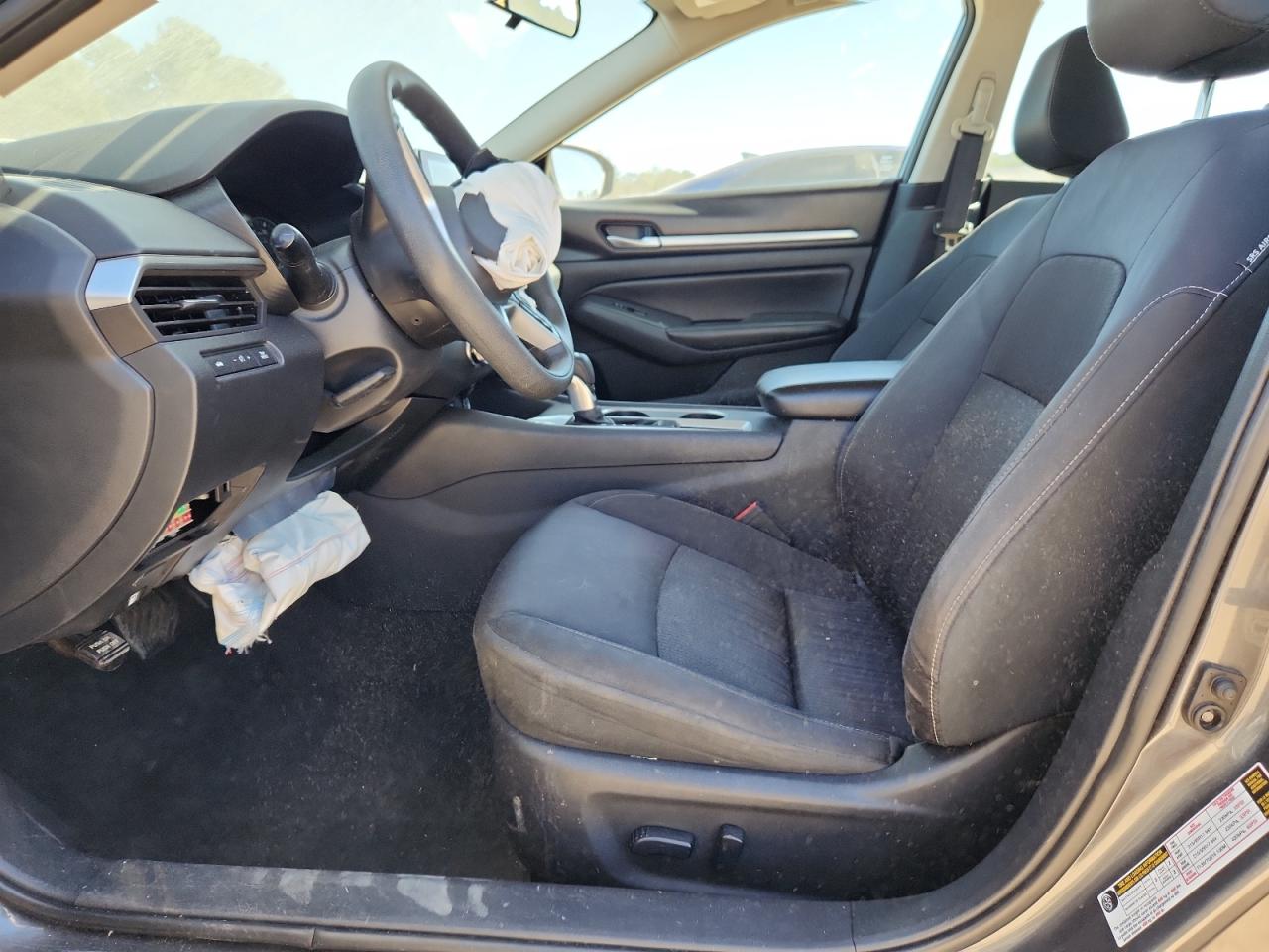 Nissan Altima Sv Image 11