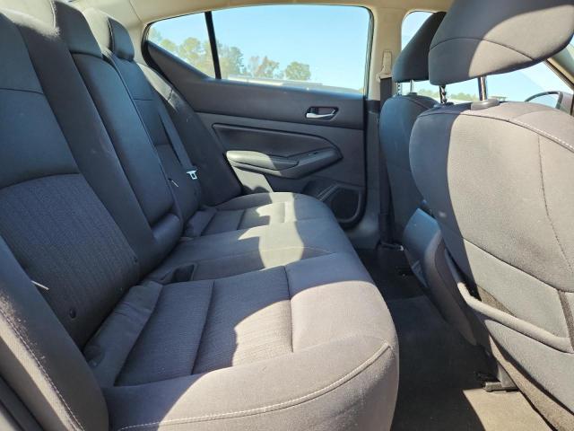 Nissan Altima Sv Image 6