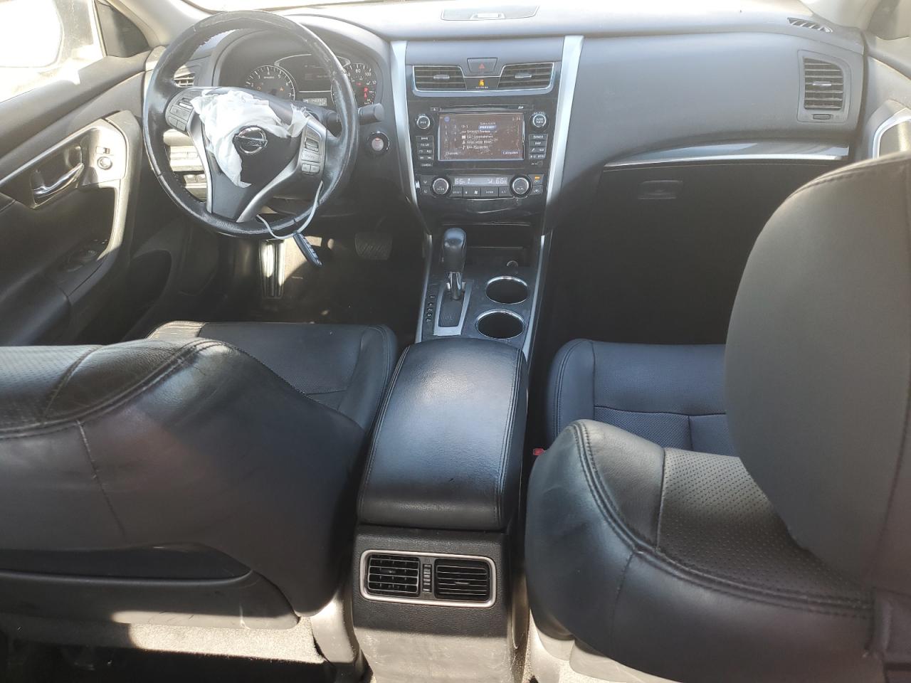 Nissan Altima 2.5 Image 2
