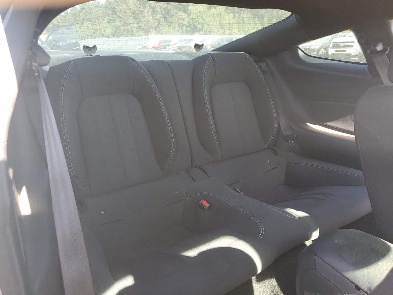 Ford Mustang Image 7