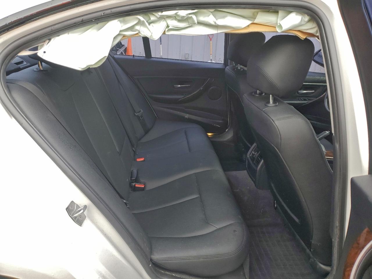 BMW 3 Series I Image 8