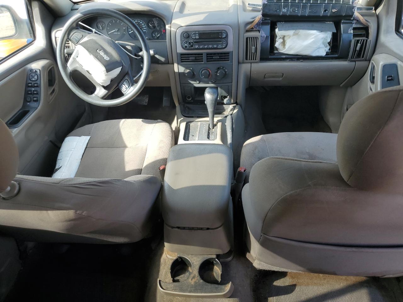 Jeep Grand Cherokee Laredo Image 11