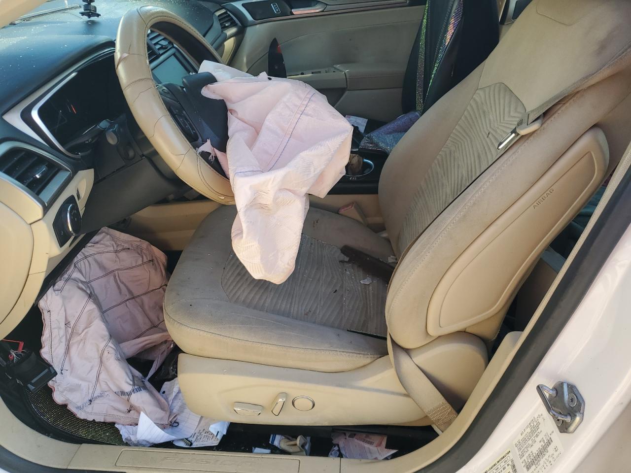 Ford Fusion Se Image 8