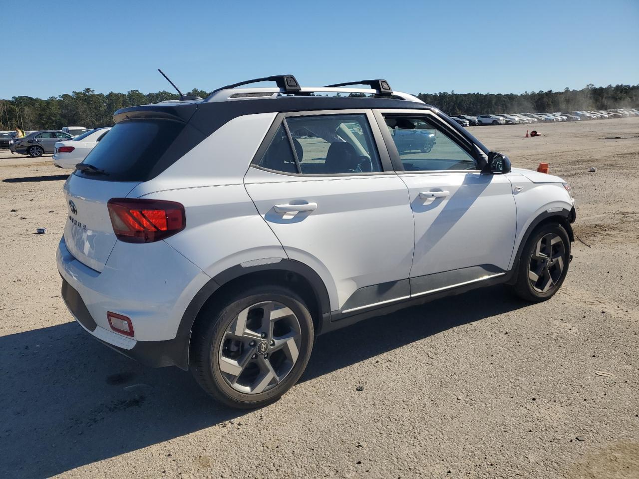 Hyundai VENUE Sel Image 8