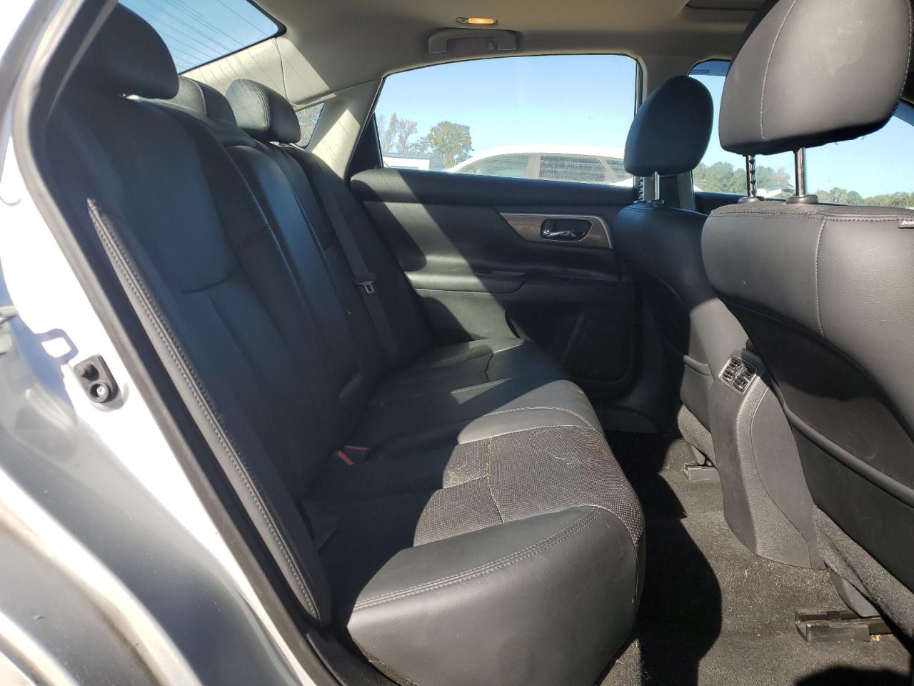 Nissan Altima 2.5 Image 9