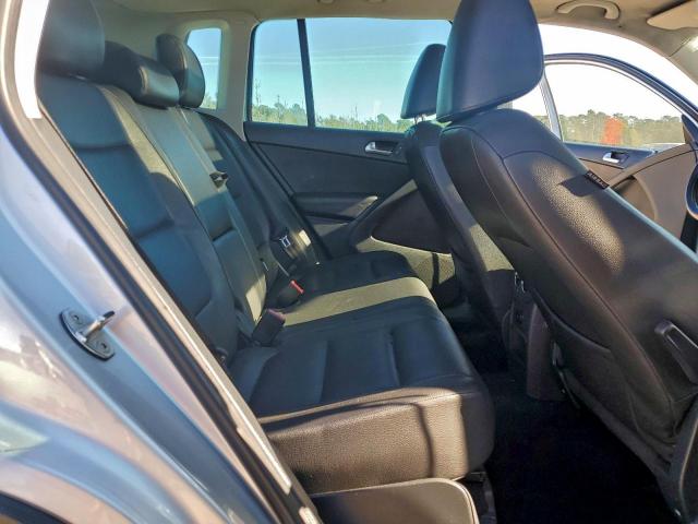 Volkswagen Tiguan S Image 3