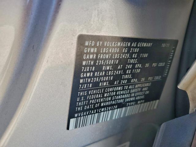 Volkswagen Tiguan S Image 2