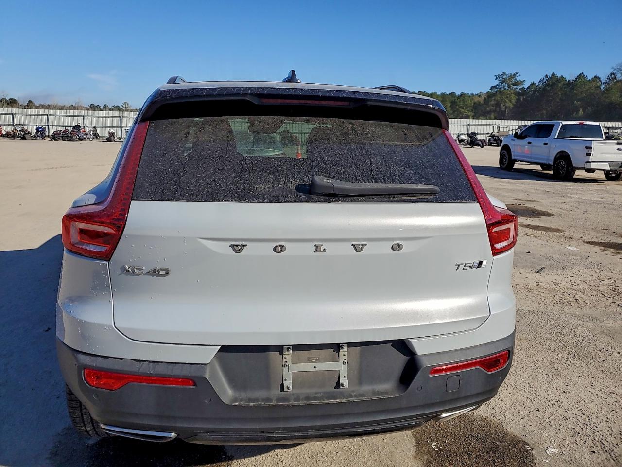 Volvo XC40 T5 R-design Image 4