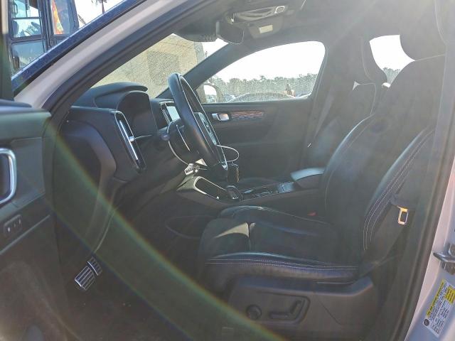 Volvo XC40 T5 R-design Image 7