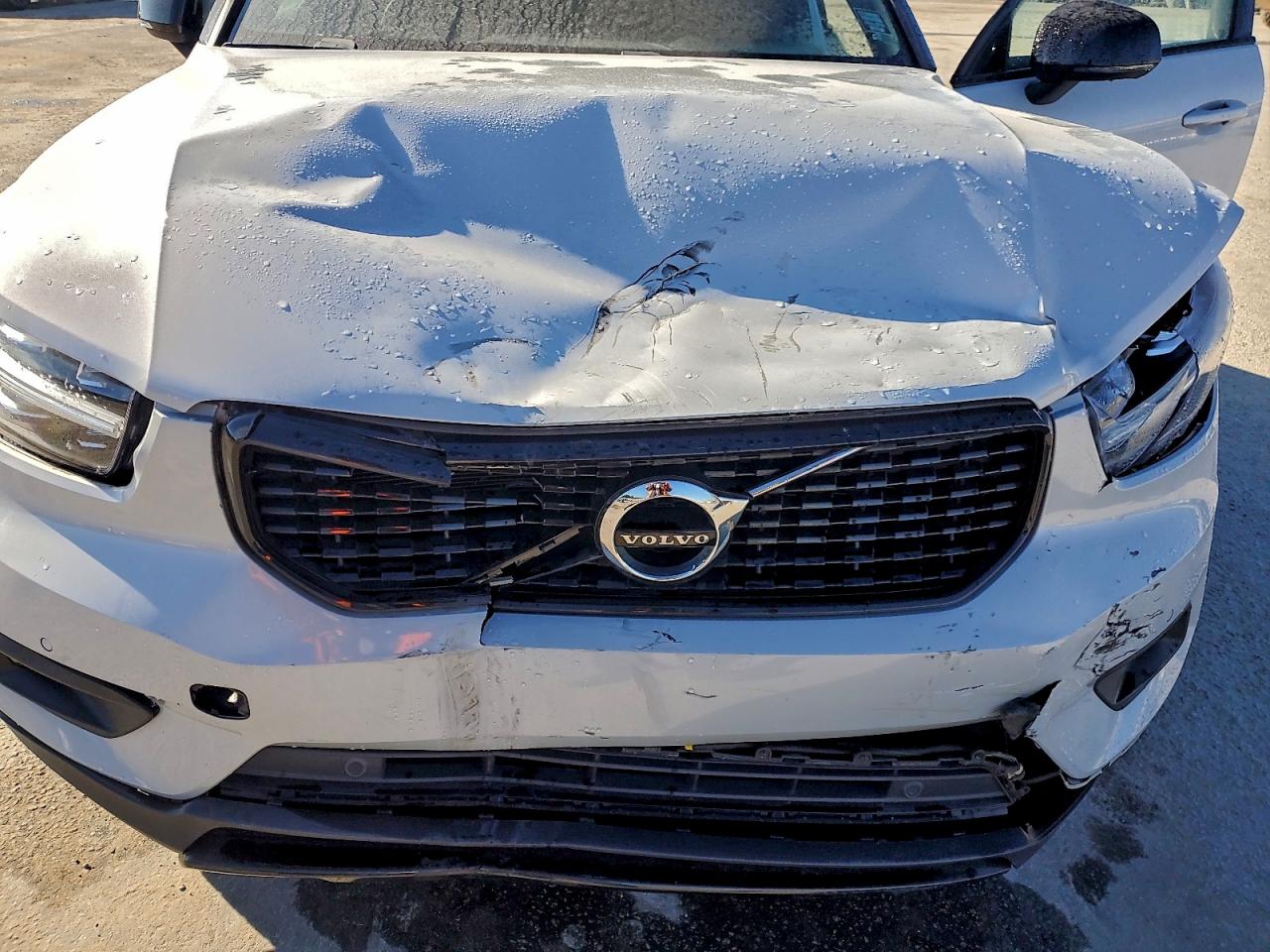 Volvo XC40 T5 R-design Image 8