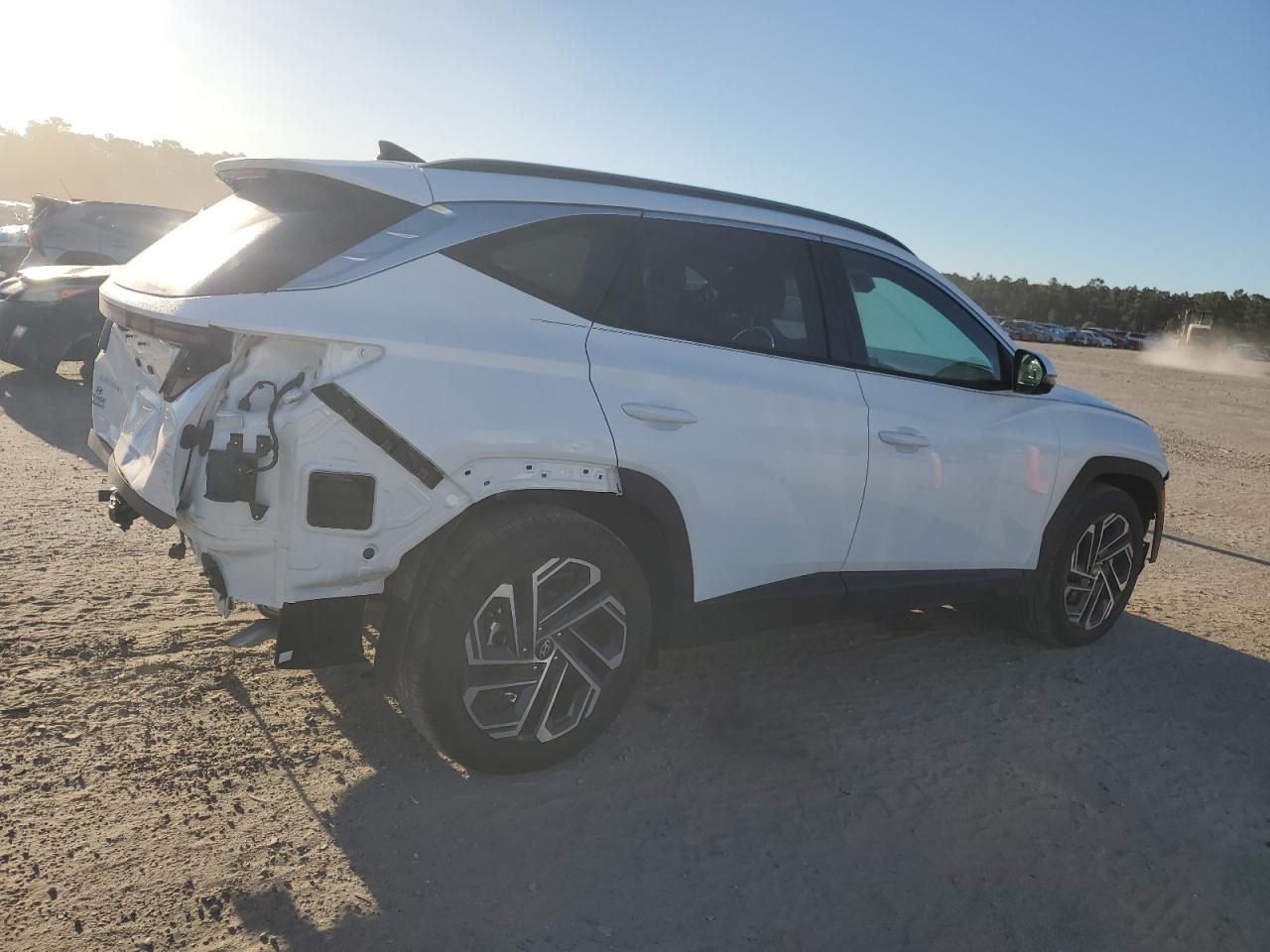 Hyundai TUCSON Limited Image 3