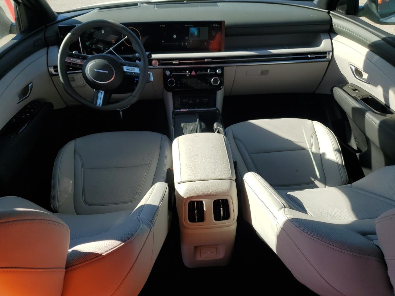 Hyundai TUCSON Limited Image 6