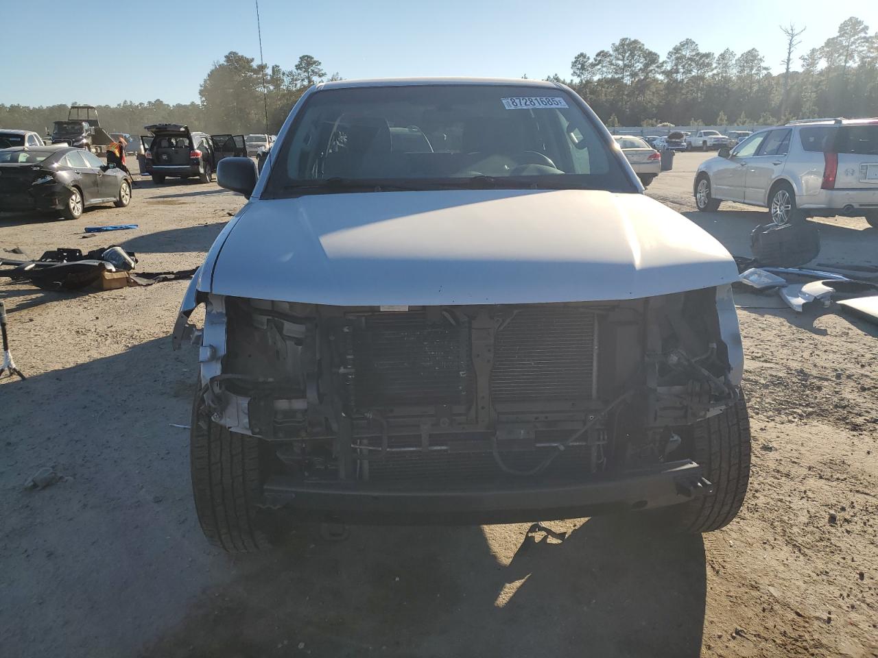 Nissan Frontier S Image 8