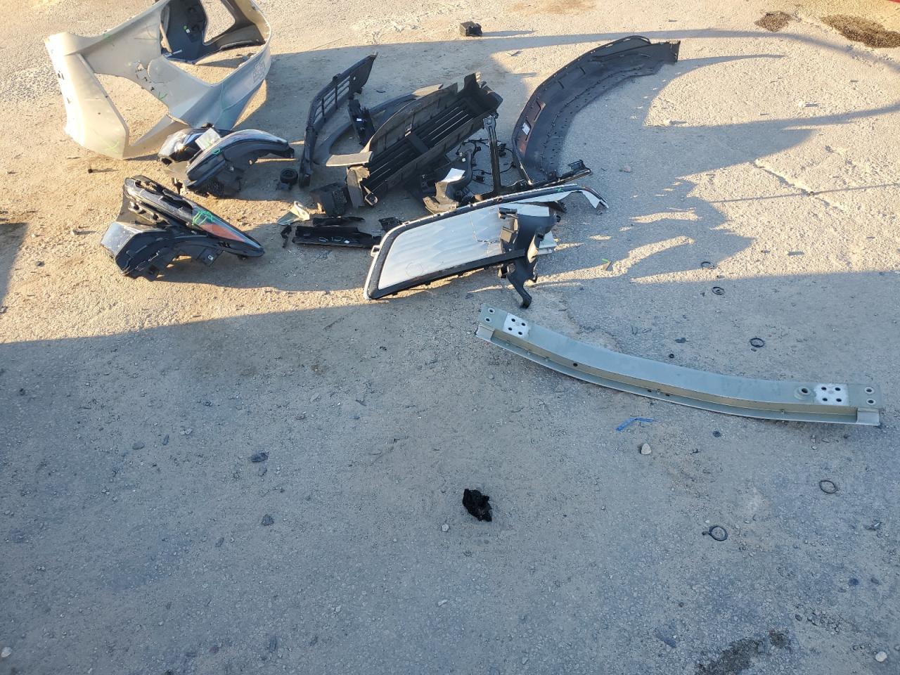 Chevrolet Bolt Premier Image 12