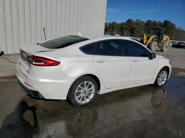 Ford Fusion Se Image 4