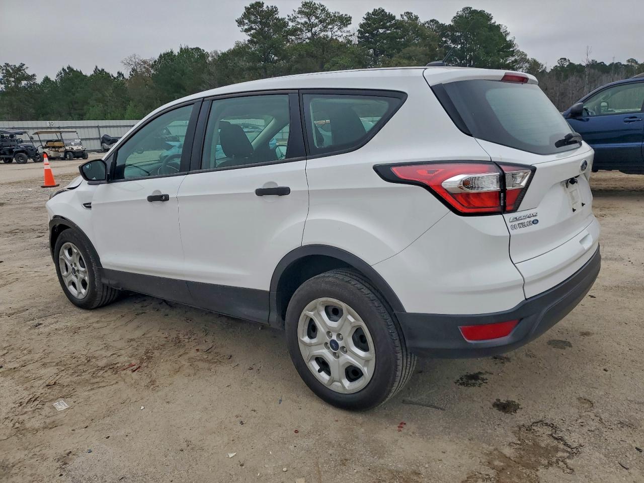 Ford Escape S Image 2