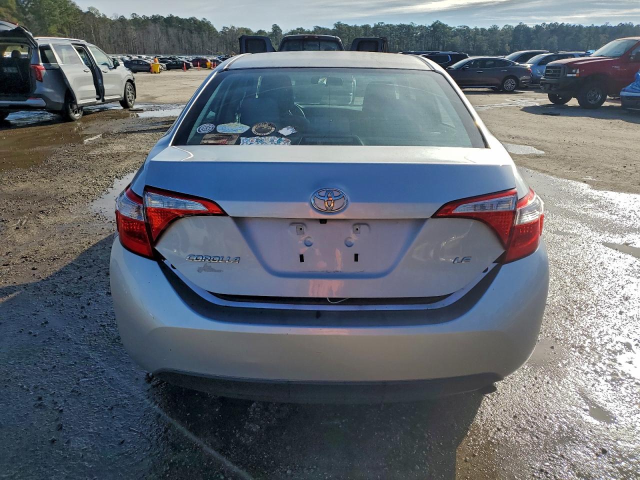 Toyota Corolla L Image 10