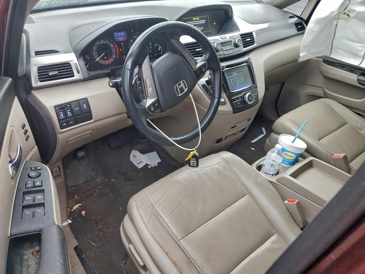 Honda Odyssey Touring Image 6