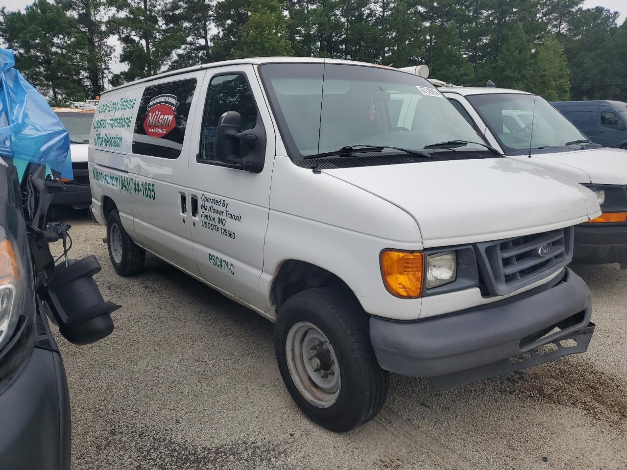 Ford Econoline E150 Van Image 6
