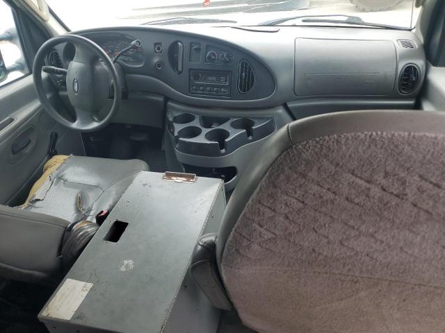 Ford Econoline E150 Van Image 13