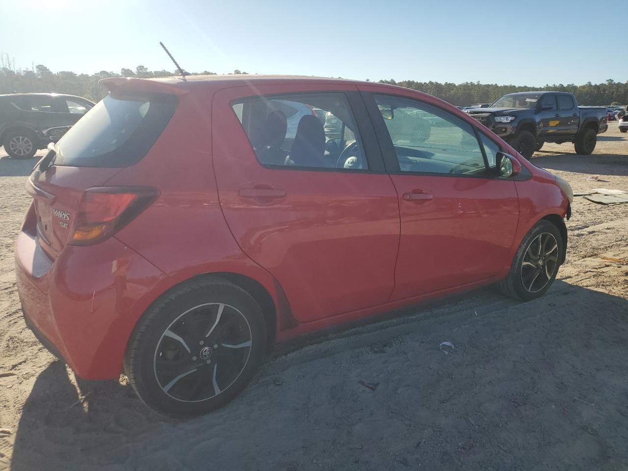 Toyota Yaris Image 12