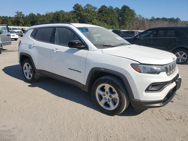 Jeep Compass Latitude Image 3