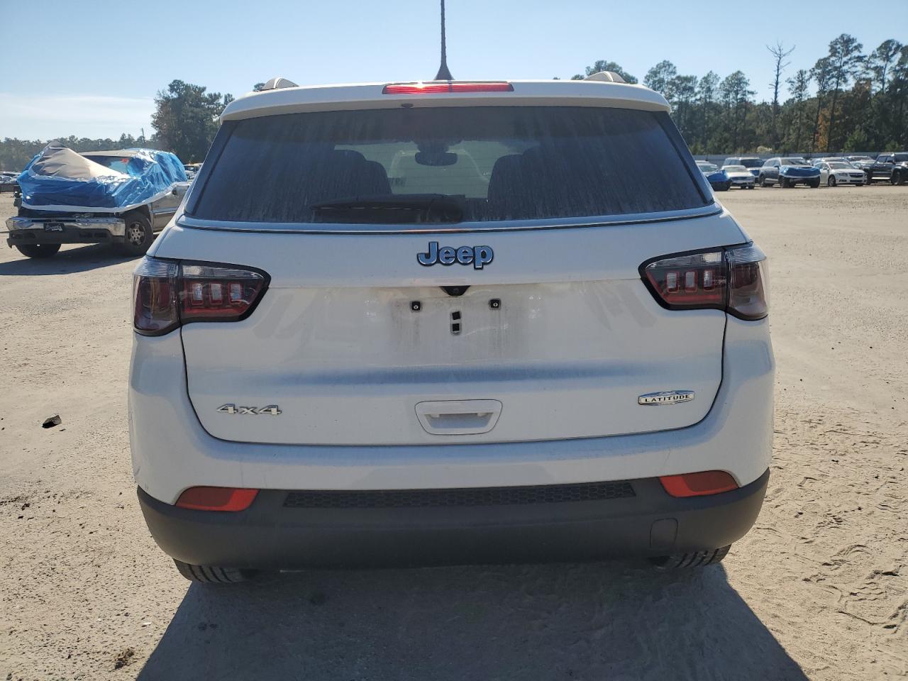 Jeep Compass Latitude Image 2
