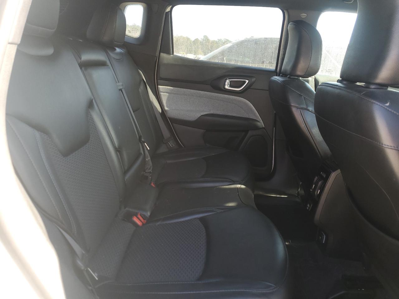 Jeep Compass Latitude Image 10