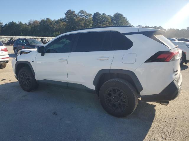 Toyota RAV4 Le Image 2