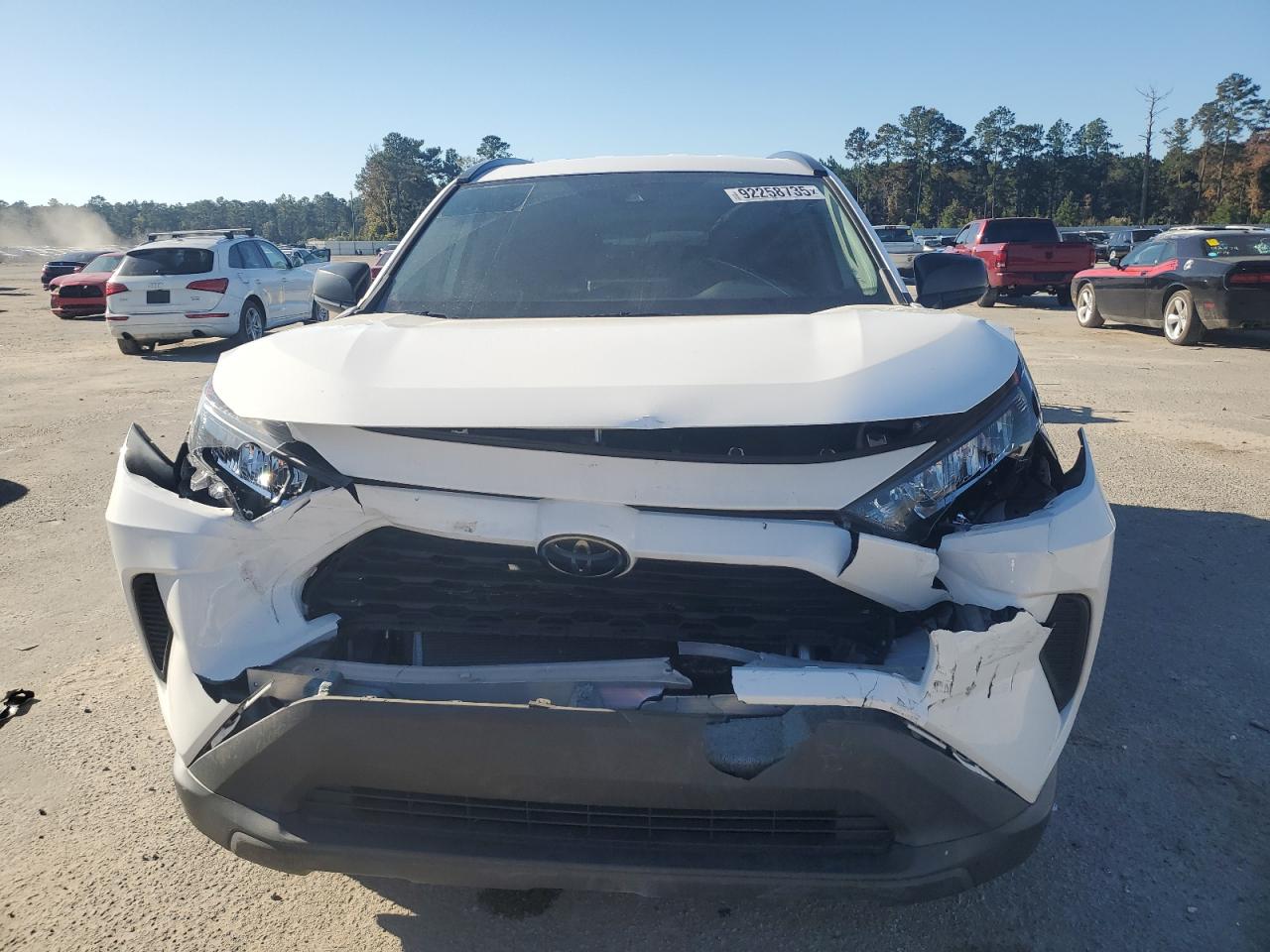 Toyota RAV4 Le Image 13