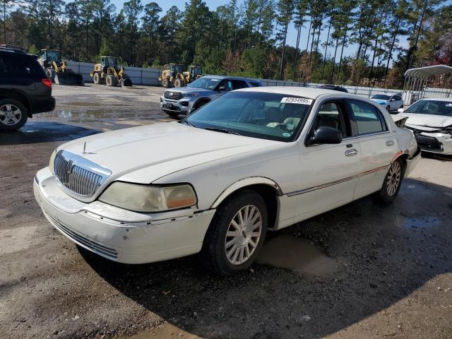  Salvage Lincoln Towncar