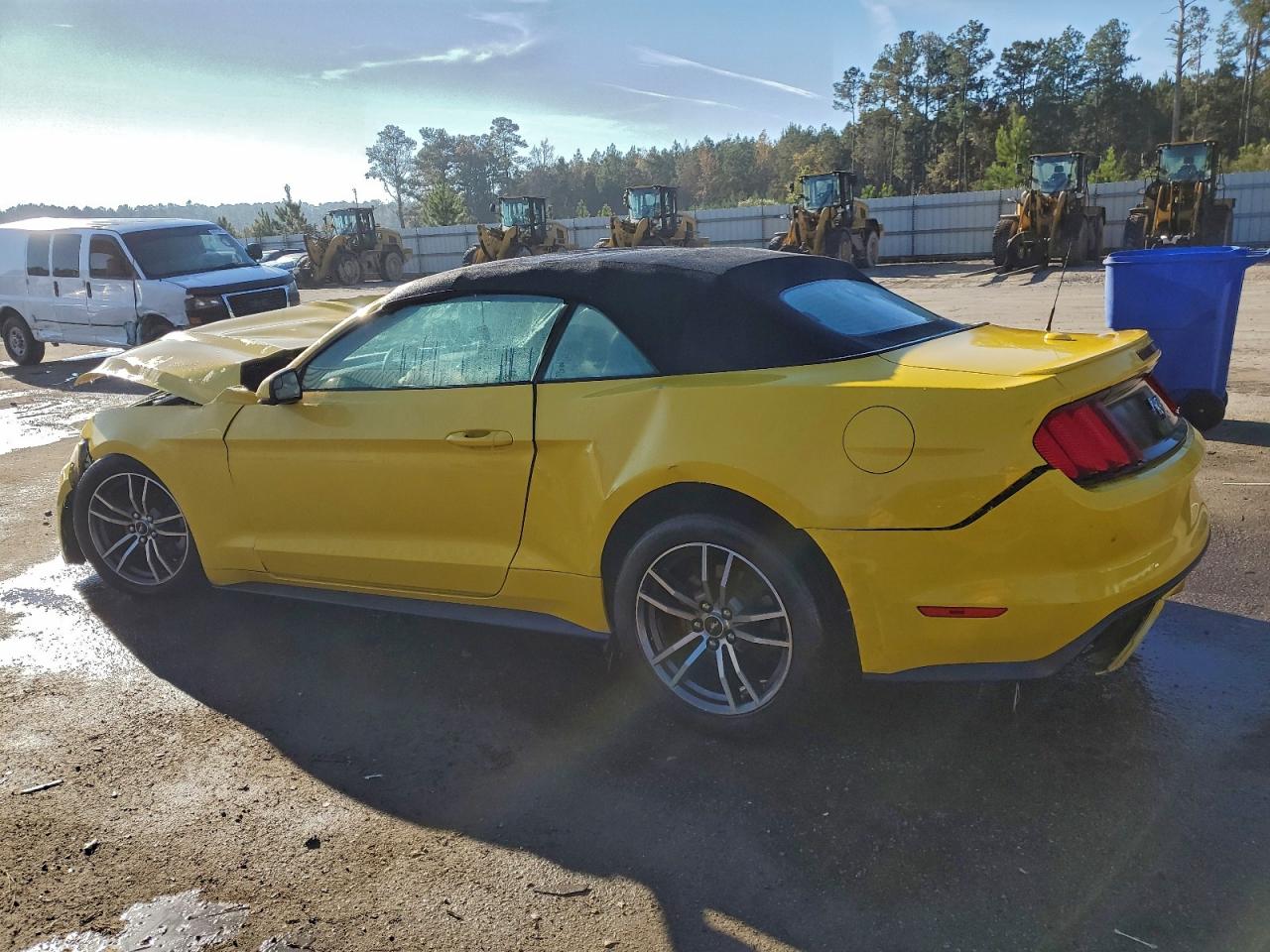 Ford Mustang Image 5