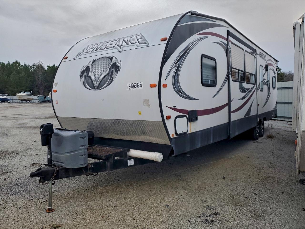 Forest River Vengeance 300v Image 5