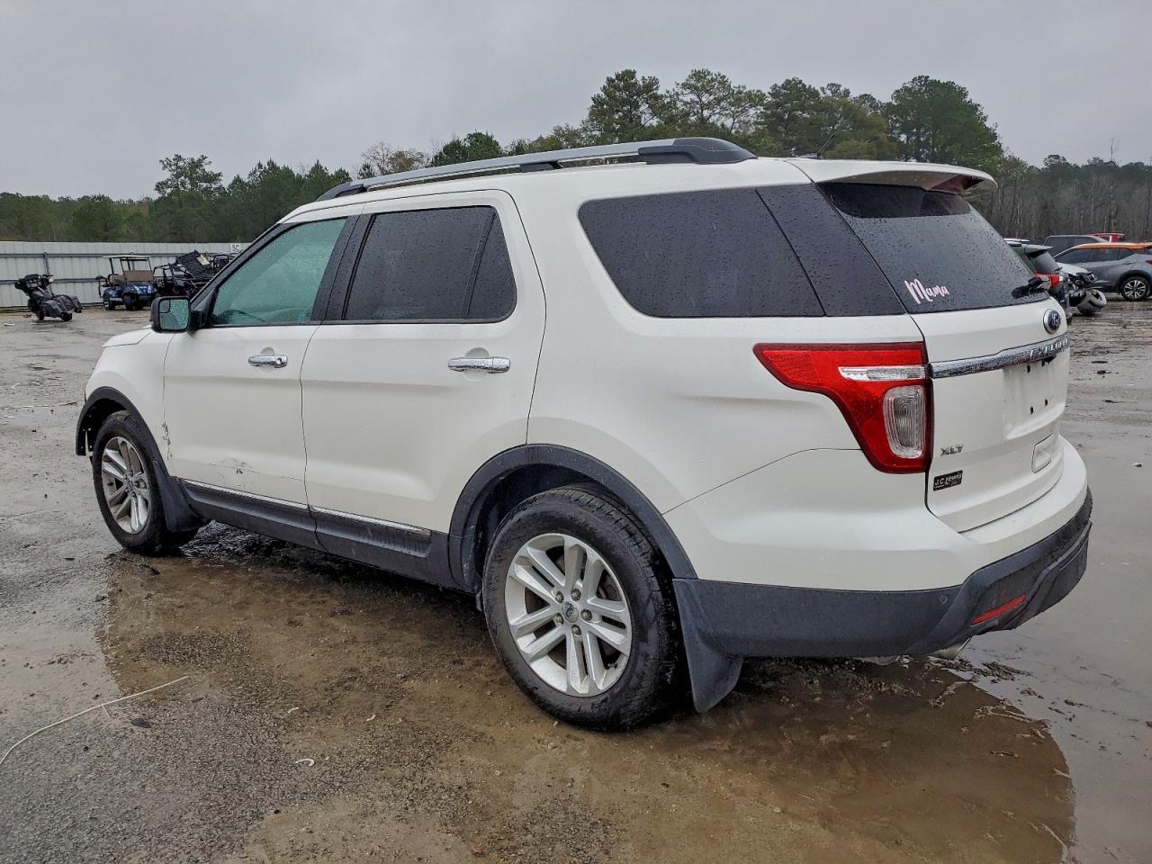 Ford Explorer Xlt Image 7