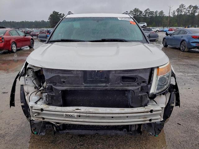 Ford Explorer Xlt Image 11