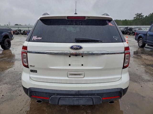 Ford Explorer Xlt Image 4