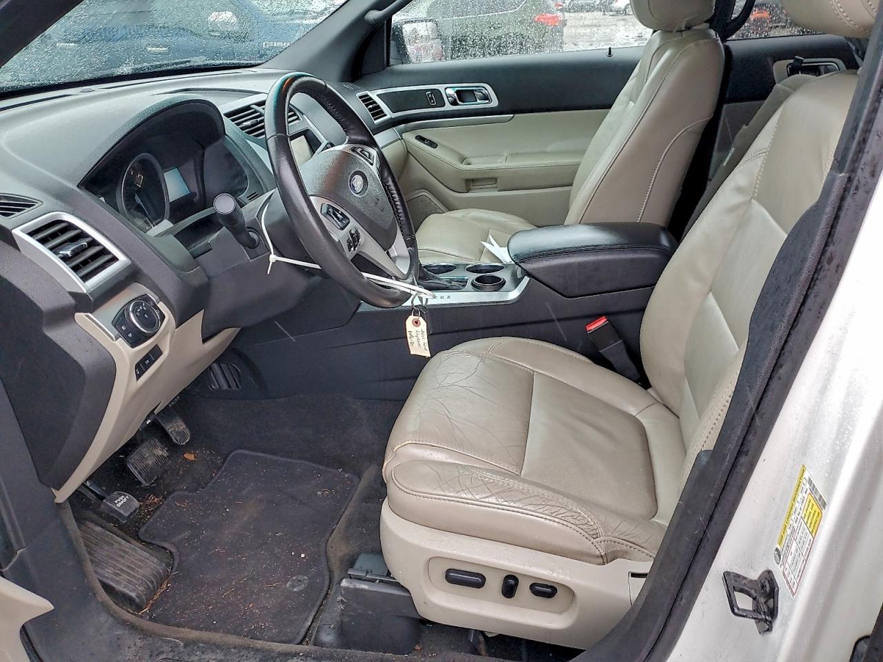 Ford Explorer Xlt Image 5