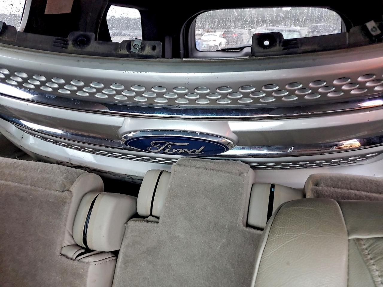 Ford Explorer Xlt Image 12