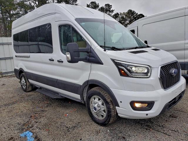 Ford Transit T-350 Image 13