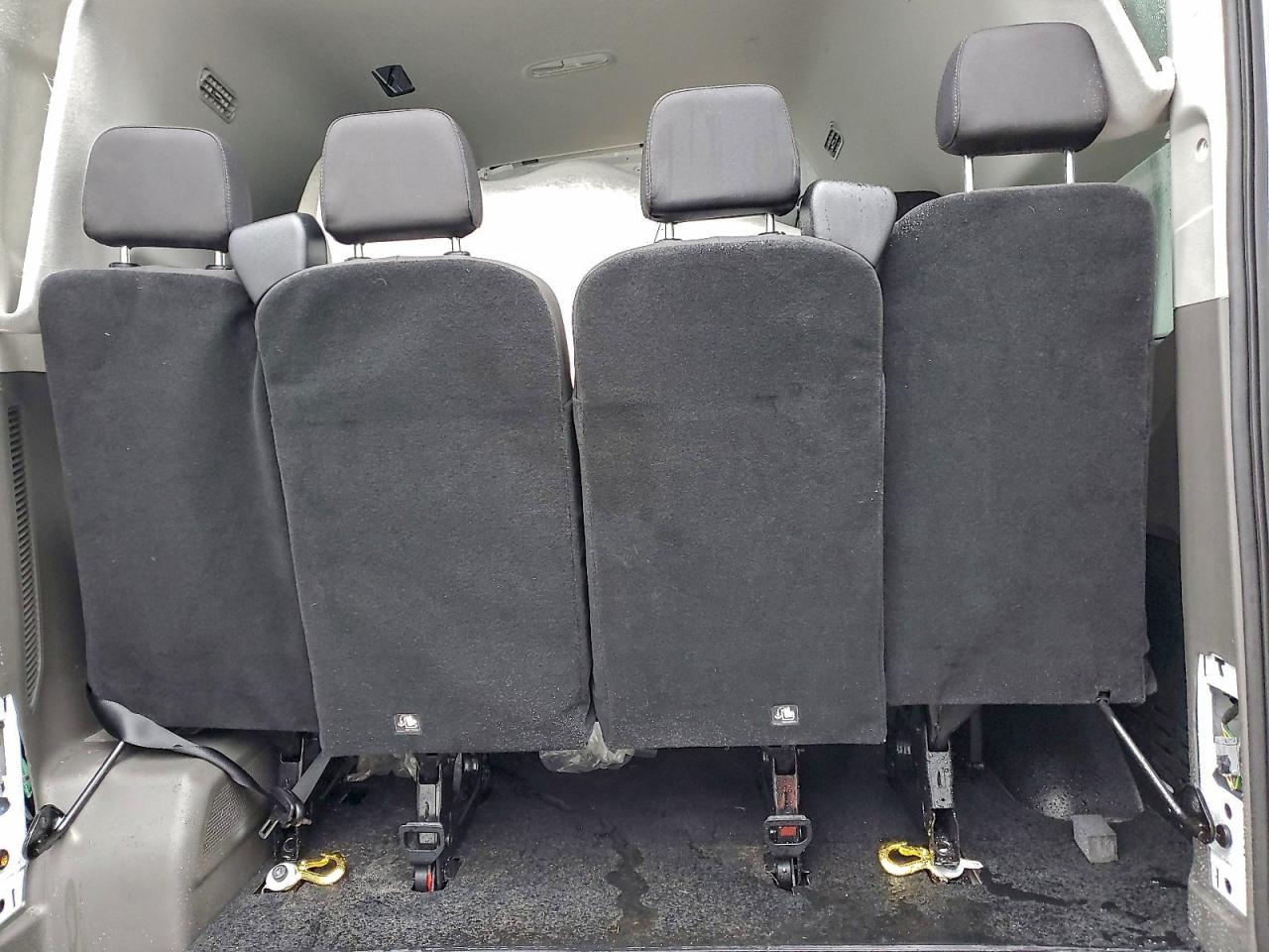 Ford Transit T-350 Image 8