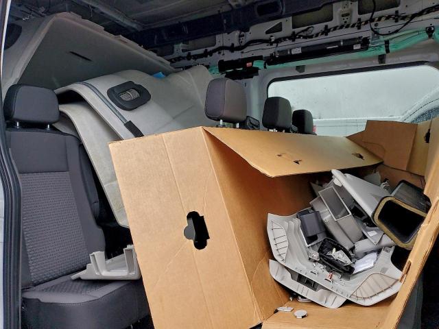 Ford Transit T-350 Image 6