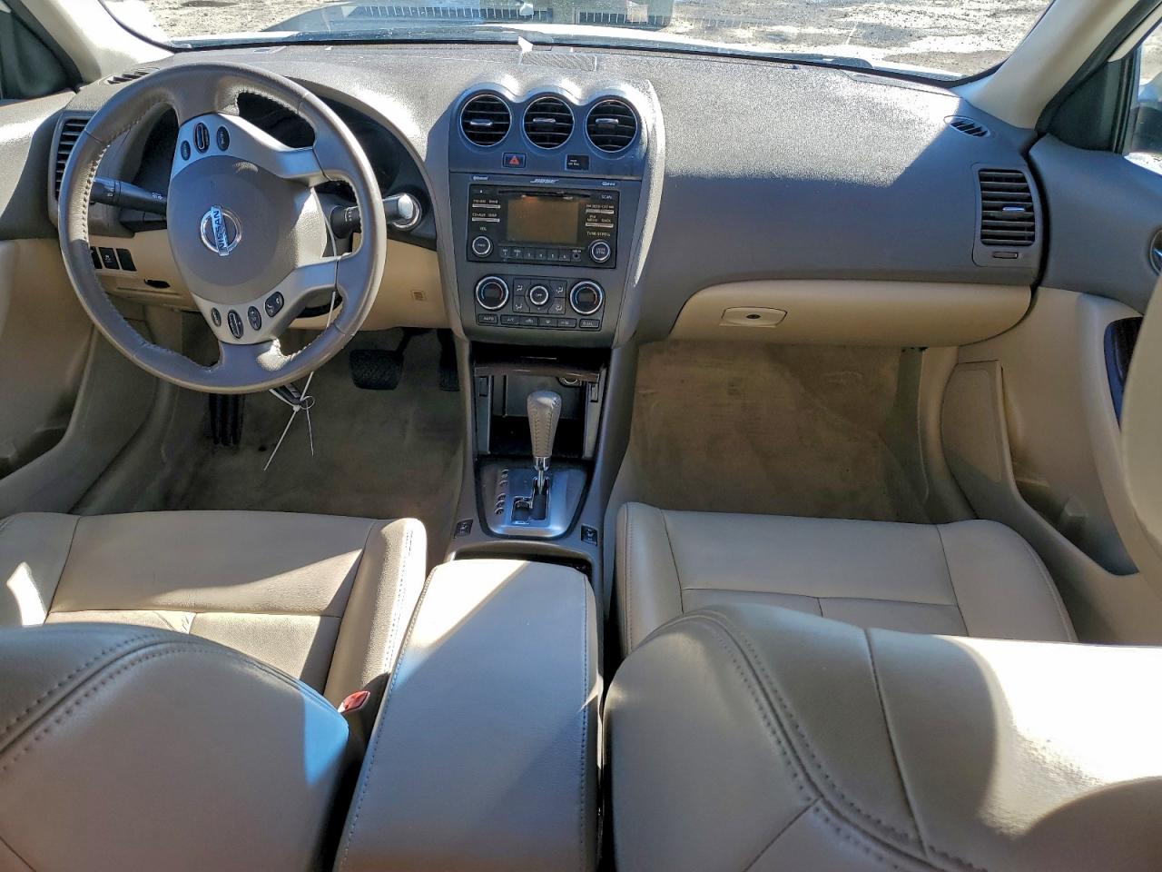 Nissan Altima Base Image 12