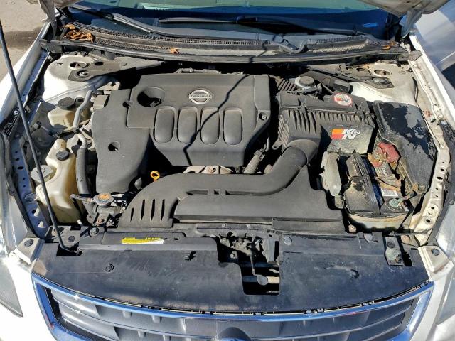 Nissan Altima Base Image 4