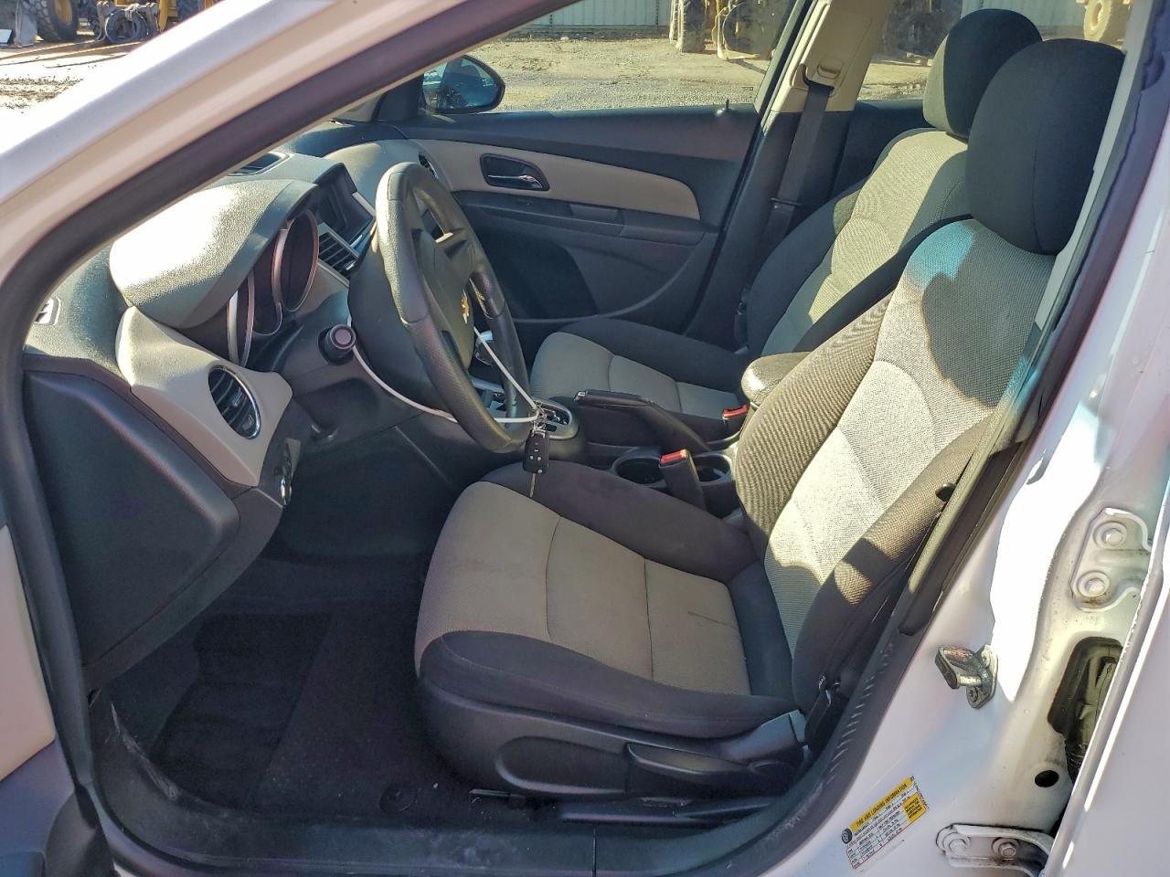 Chevrolet Cruze Ls Image 11