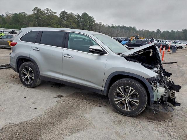 Toyota Highlander Le Image 3