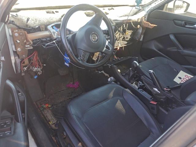 Volkswagen Passat S Image 11